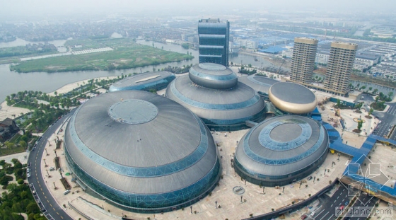 浙江惊现连体巨无霸建筑 型如UFO