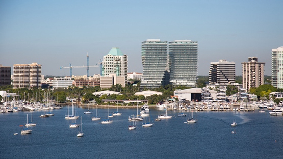 BIG完成迈阿密“扭曲双塔”项目