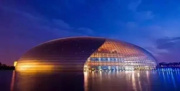 惊！6750吨钢架结构却没有柱子支撑，如何做到的！ 